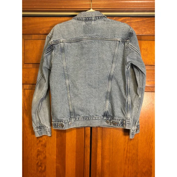 Levi's The Original Baggy Trucker Denim Jacket Side Welt Pockets Light Blue W S - Picture 9 of 10